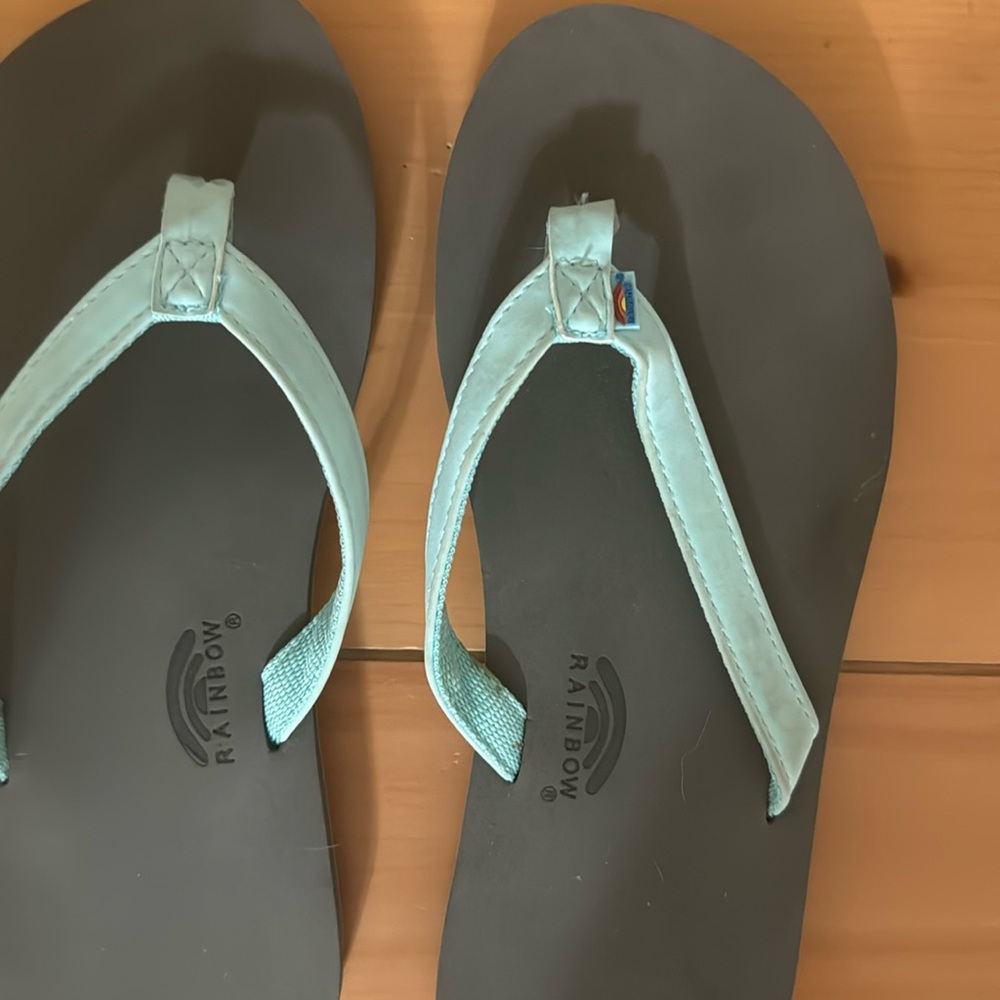 Rainbow flip flops; great seafoam/light green color; size 4.5 Big Kids/6 adult